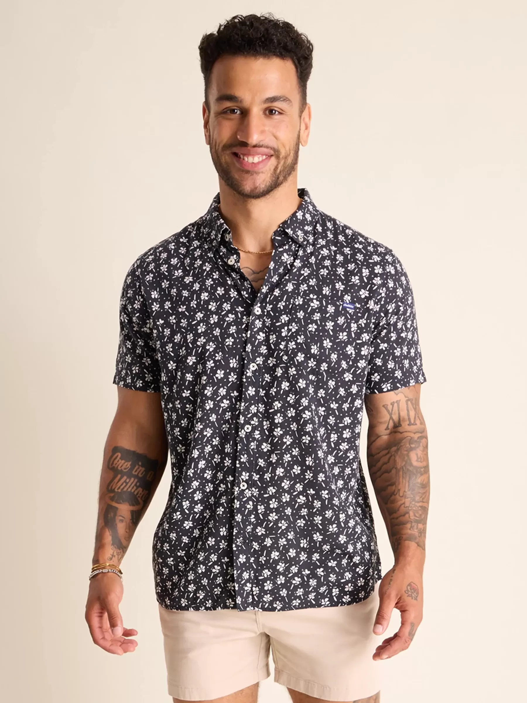 Chubbies Shorts Button Ups>The Bloom Boom BlackFloral