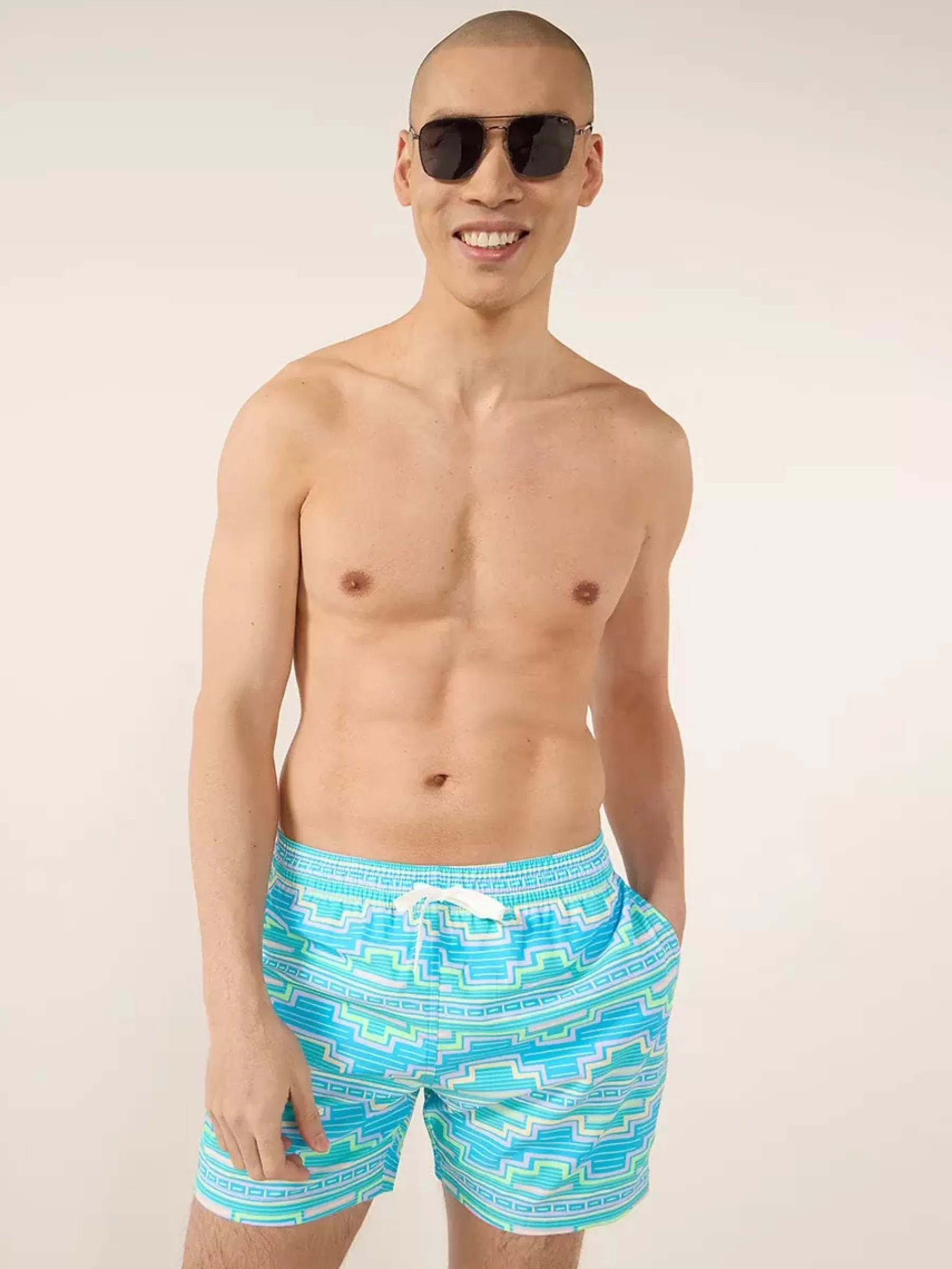 Chubbies Shorts Classic Swim Trunks | Classic Swim Trunks>The Desert Dawns BlueGeometricStripe