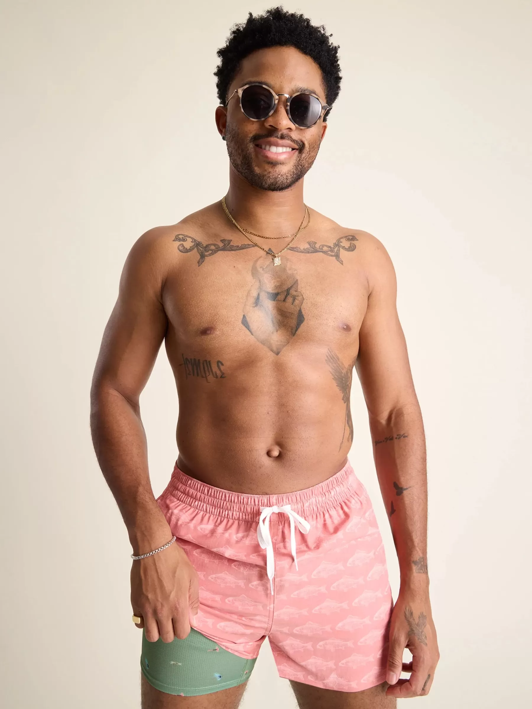 Chubbies Shorts Lined Classic Swim Trunks | Lined Classic Swim Trunks>The Fintastics FadedRedFish