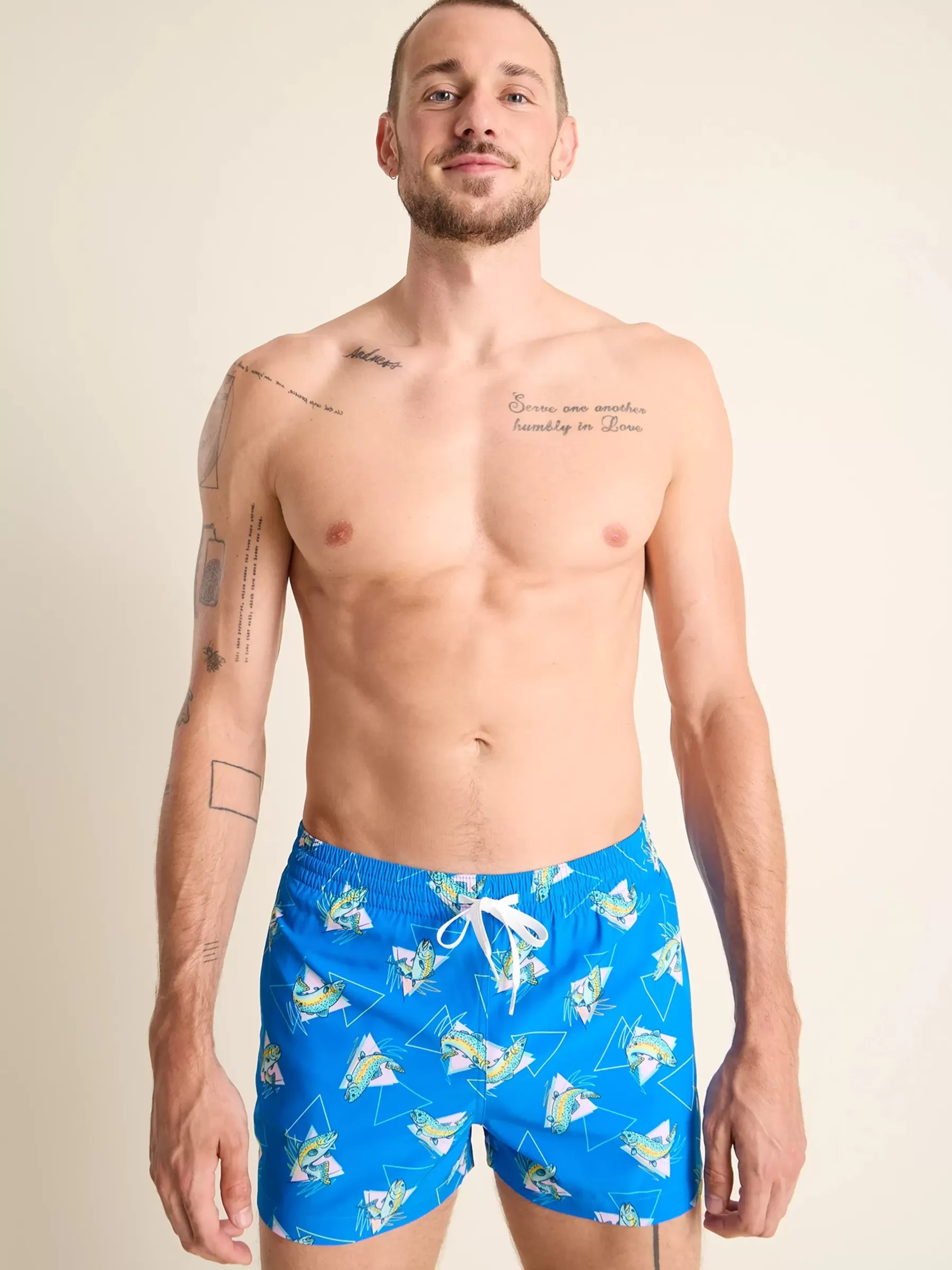 Chubbies Shorts Classic Swim Trunks | Classic Swim Trunks>The Flying Fishes LightBlueFish