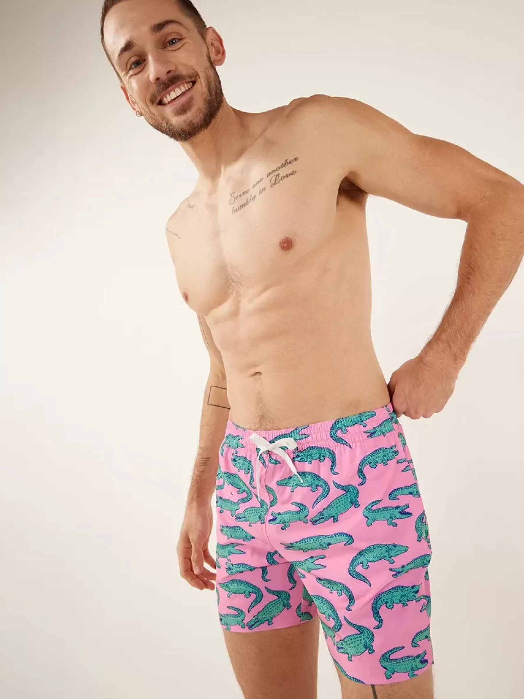 Chubbies Shorts Classic Swim Trunks | Classic Swim Trunks>The Glades PinkAlligator