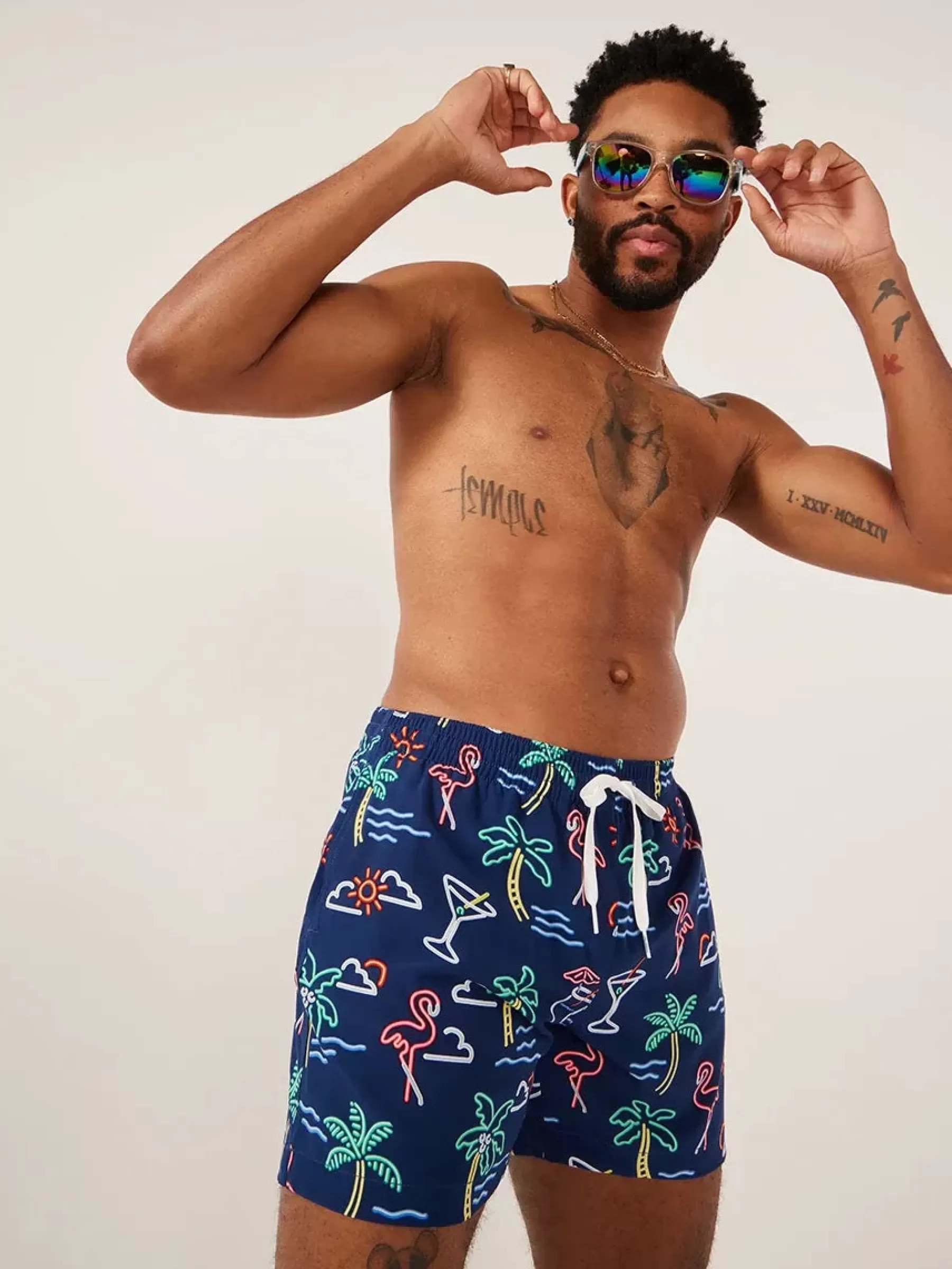 Chubbies Shorts Classic Swim Trunks | Classic Swim Trunks>The Neon Lights NavyGraphic