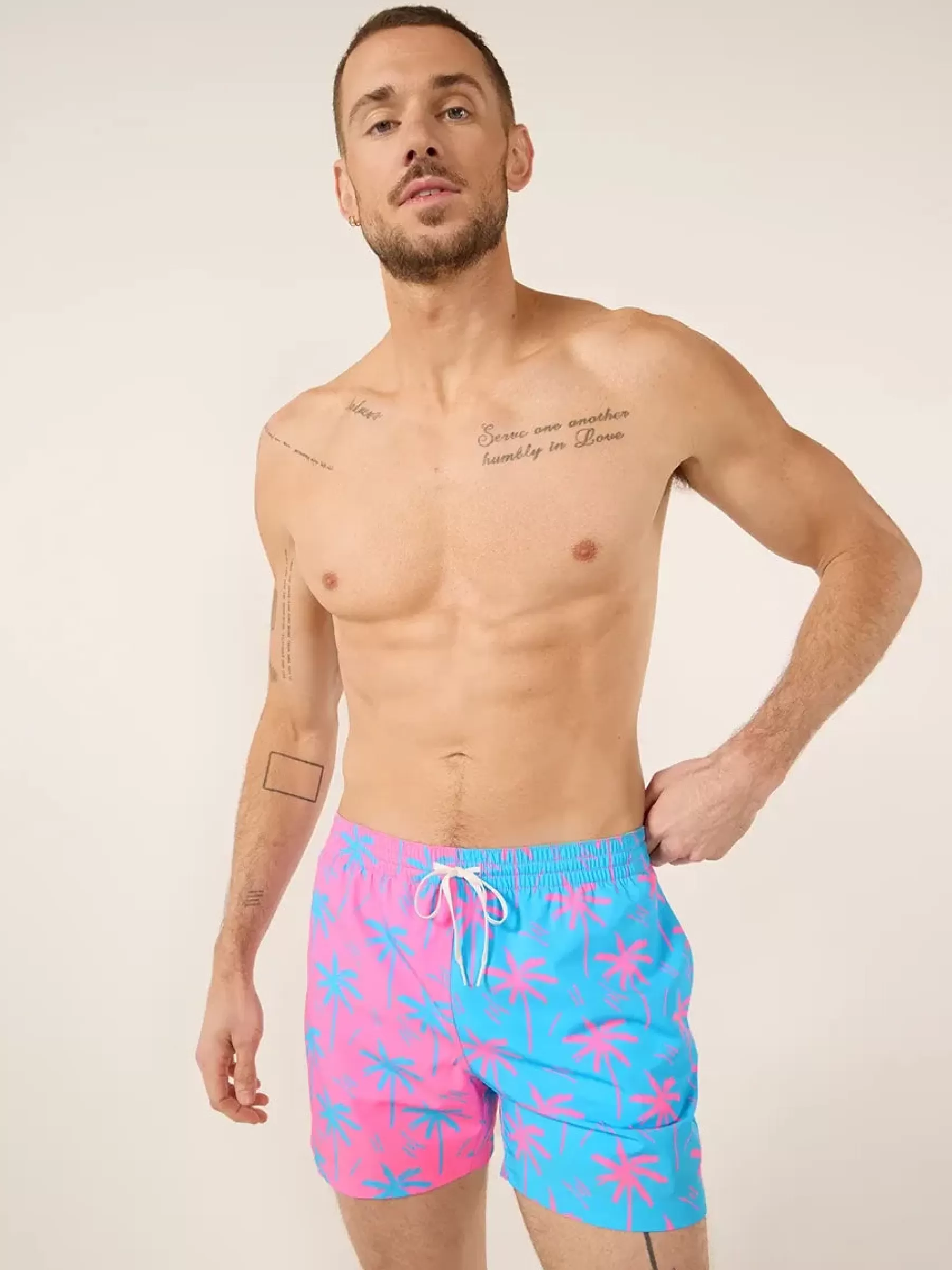 Chubbies Shorts Classic Swim Trunks | Classic Swim Trunks>The Prince of Prints Blue/PinkPalms