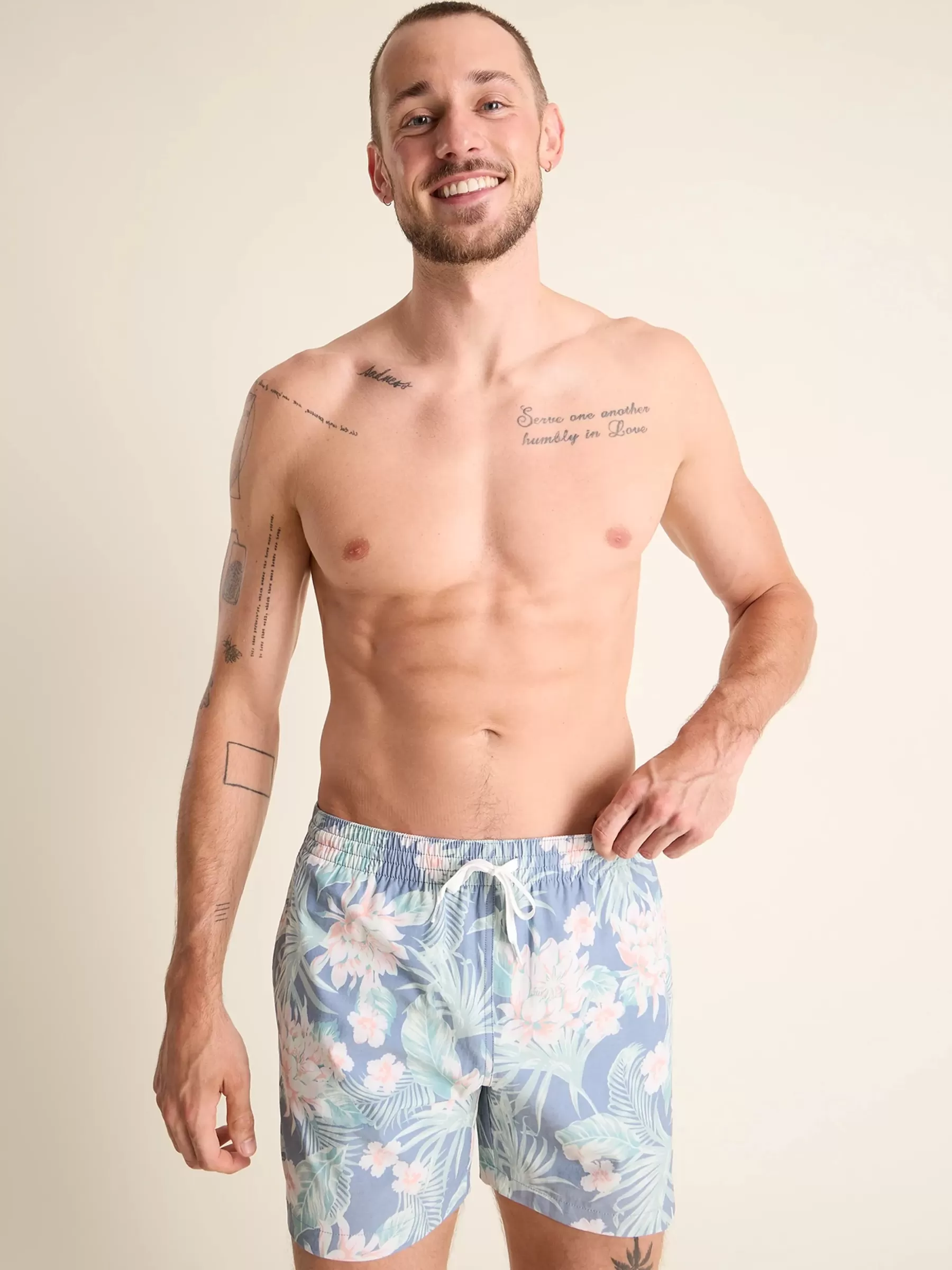 Chubbies Shorts Classic Swim Trunks | Classic Swim Trunks>The Resort Wears FadedBlueFloral