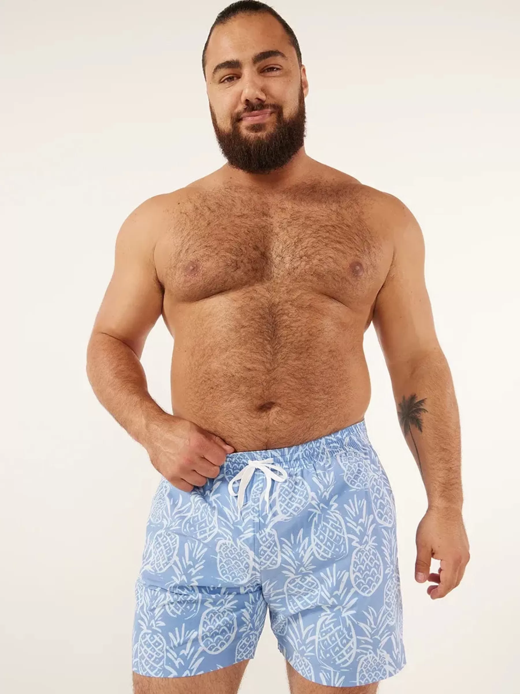 Chubbies Shorts Classic Swim Trunks | Classic Swim Trunks>The Thigh-napples FadedBluePineapple