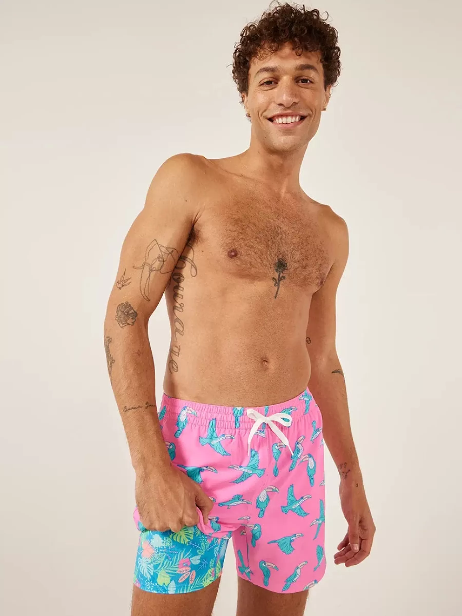 Chubbies Shorts Lined Classic Swim Trunks | Lined Classic Swim Trunks>The Toucan Do Its PinkBirds